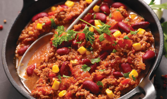 vegetarian chili in a cast iron skillet